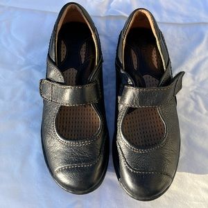 Womens born Maryjane shoes. Size 6.5